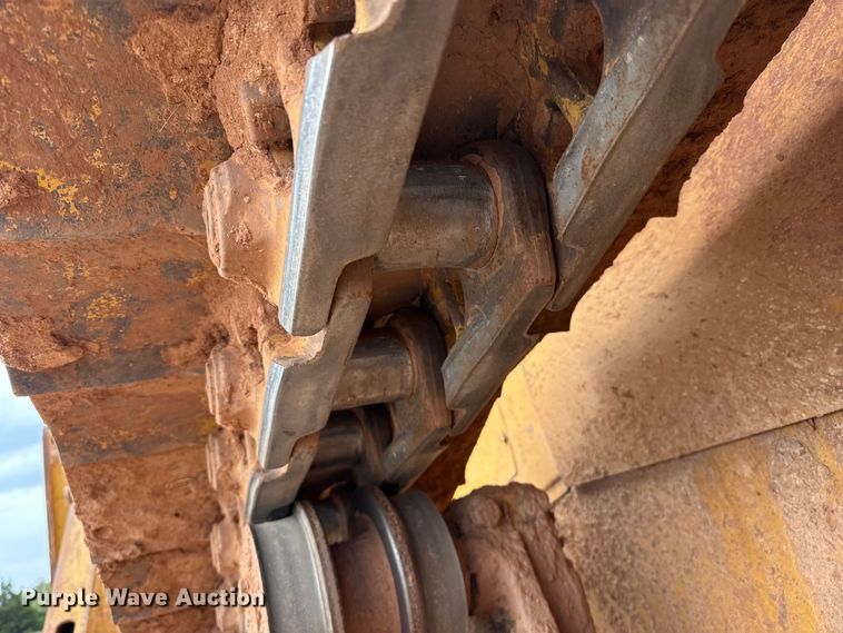 image for item EP0803 2003 Caterpillar D6R Series III dozer