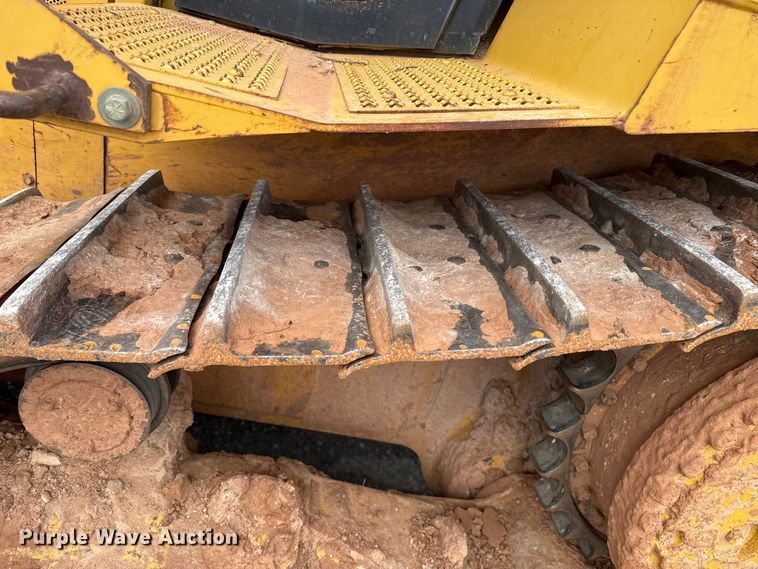 image for item EP0803 2003 Caterpillar D6R Series III dozer