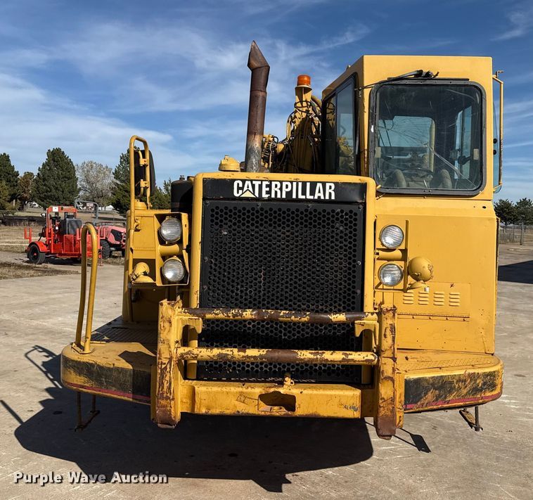 image for item EP0893 1987 Caterpillar 623E elevating scraper