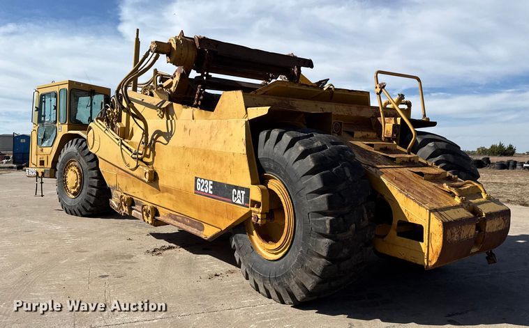 image for item EP0893 1987 Caterpillar 623E elevating scraper