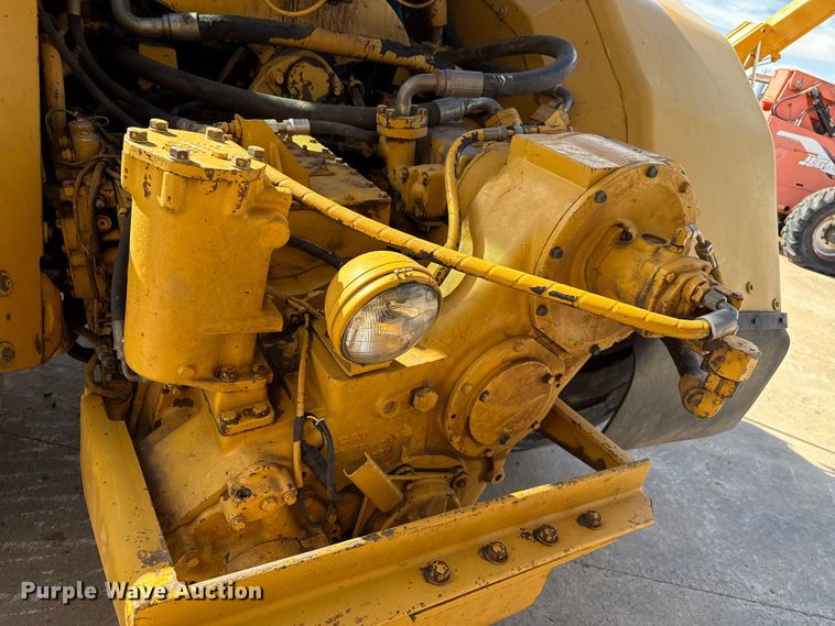 image for item EP0893 1987 Caterpillar 623E elevating scraper