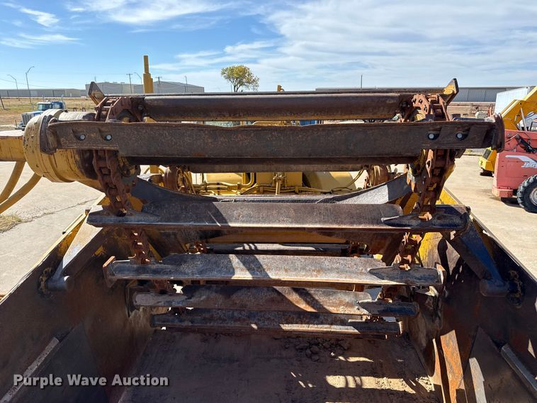 image for item EP0893 1987 Caterpillar 623E elevating scraper