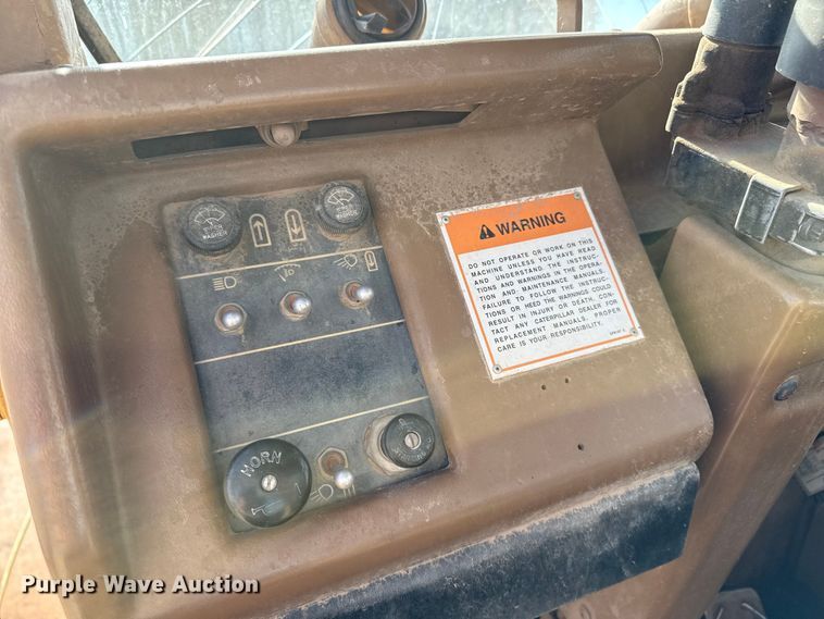 image for item EP0893 1987 Caterpillar 623E elevating scraper