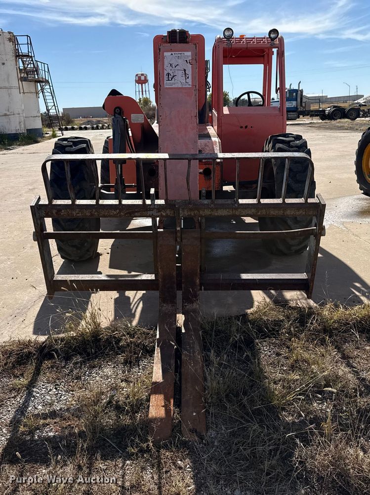 image for item EP0895 2005 Skytrak 6042 telehandler