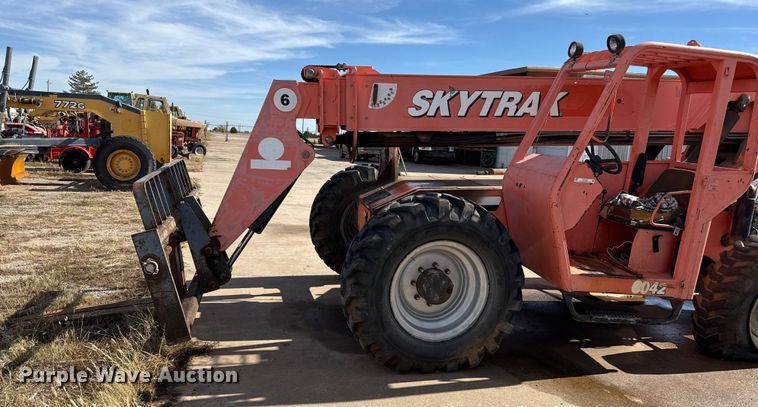 image for item EP0895 2005 Skytrak 6042 telehandler