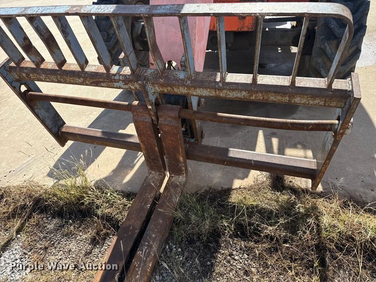 image for item EP0895 2005 Skytrak 6042 telehandler