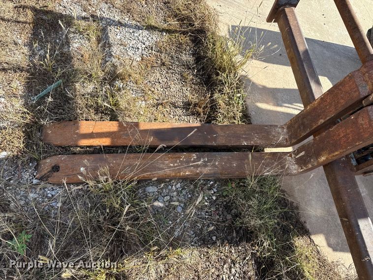 image for item EP0895 2005 Skytrak 6042 telehandler