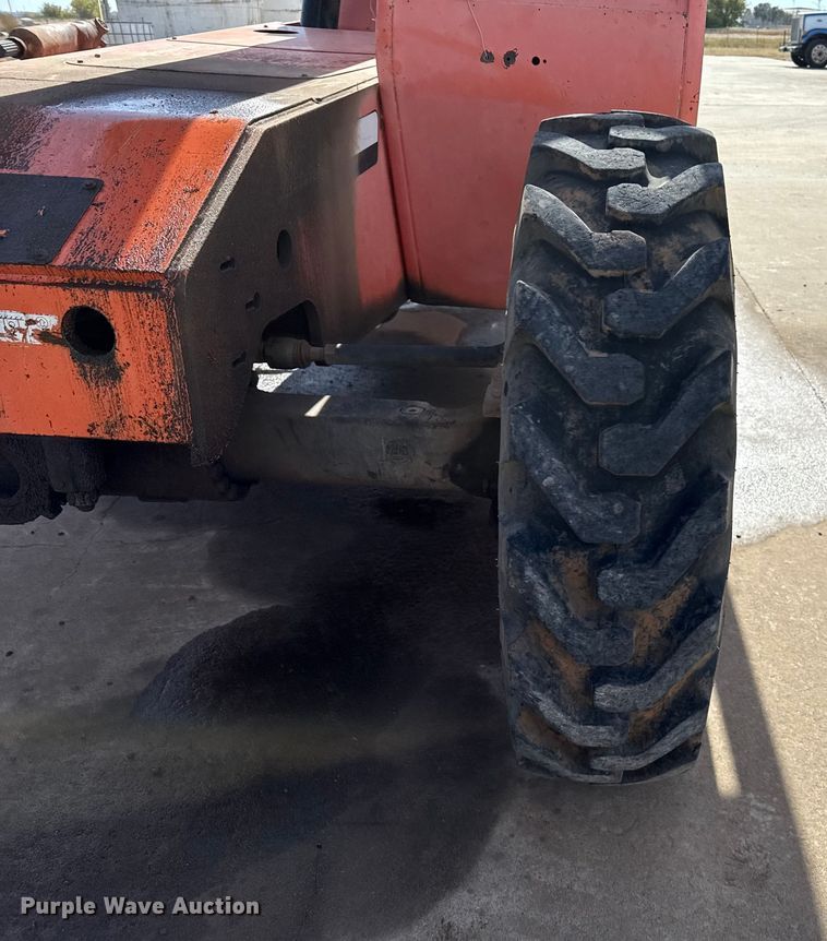 image for item EP0895 2005 Skytrak 6042 telehandler