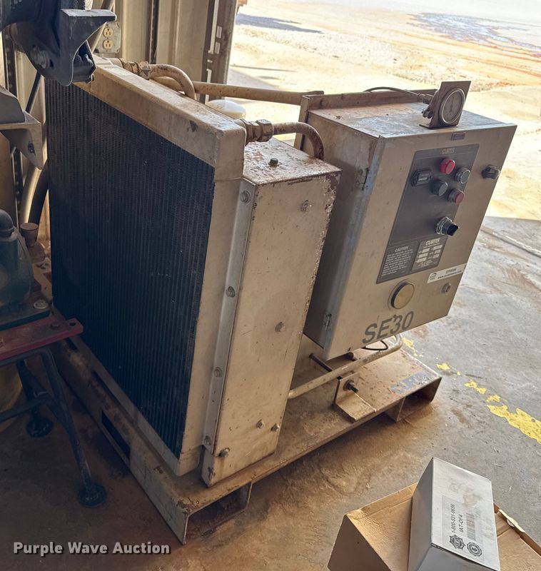 image for item EP0898 Curtis SE30 rotary screw air compressor