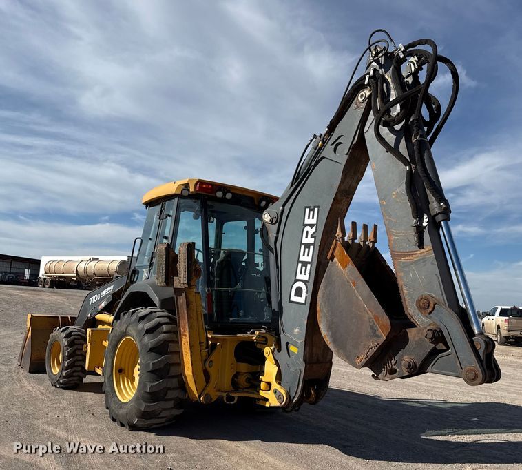 image for item EP0900 2009 John Deere 710J backhoe
