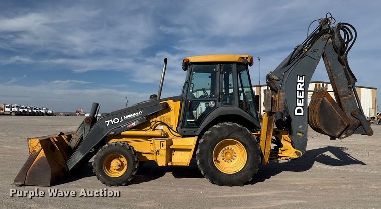 image for item EP0900 2009 John Deere 710J backhoe