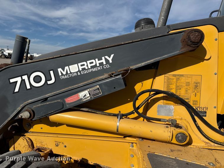 image for item EP0900 2009 John Deere 710J backhoe