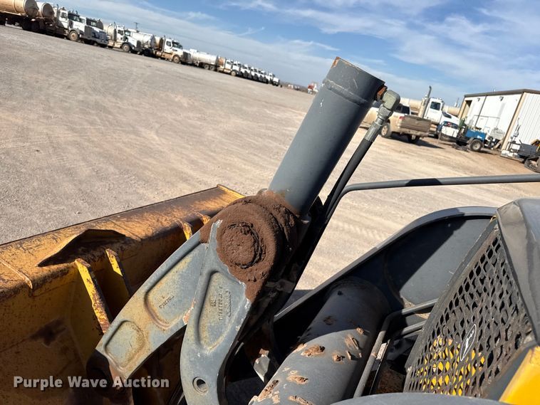 image for item EP0900 2009 John Deere 710J backhoe