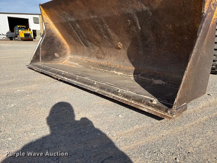 image for item EP0900 2009 John Deere 710J backhoe