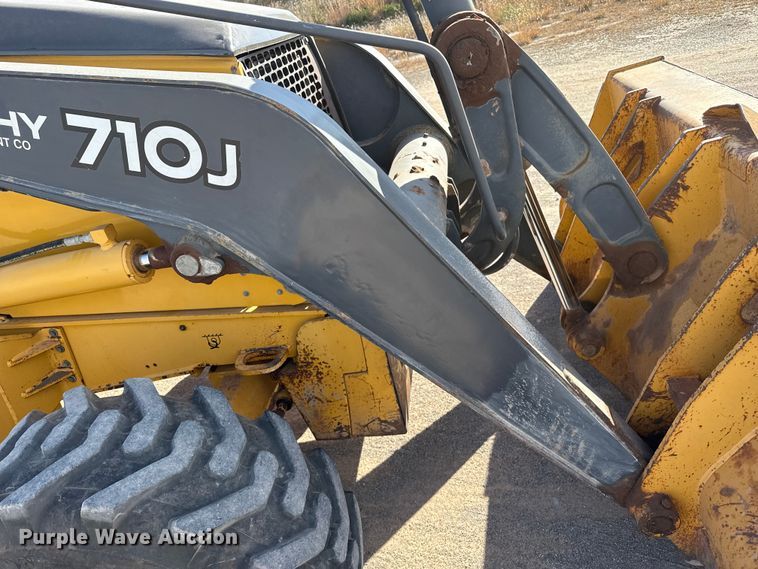 image for item EP0900 2009 John Deere 710J backhoe