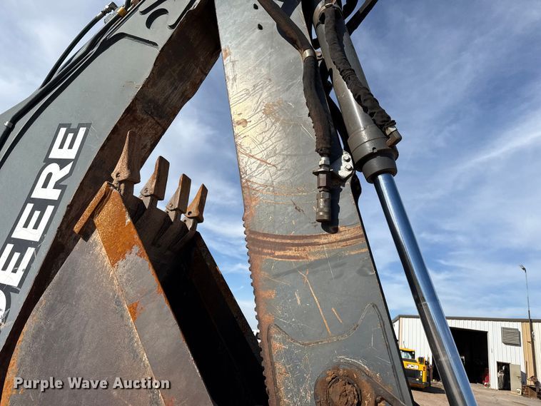 image for item EP0900 2009 John Deere 710J backhoe