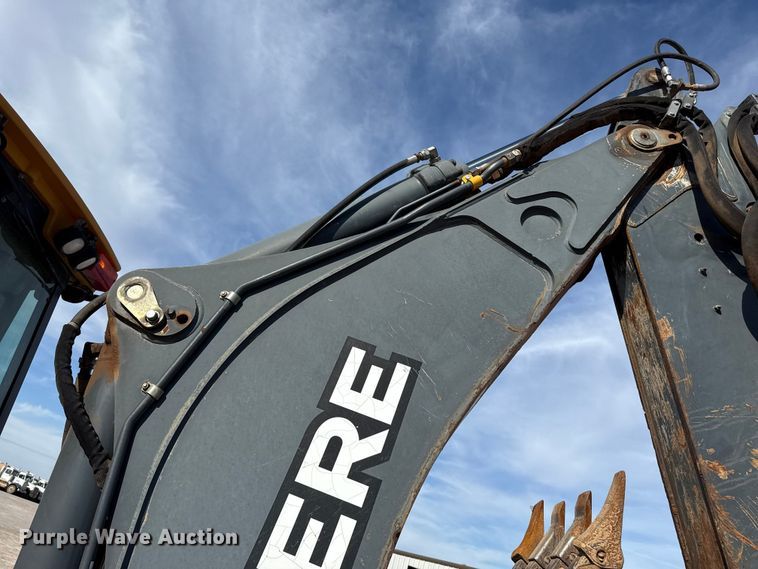 image for item EP0900 2009 John Deere 710J backhoe
