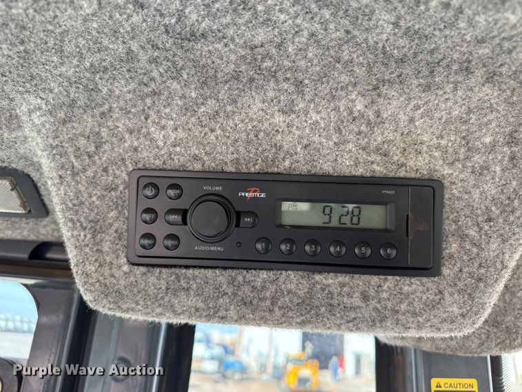 image for item EP0900 2009 John Deere 710J backhoe