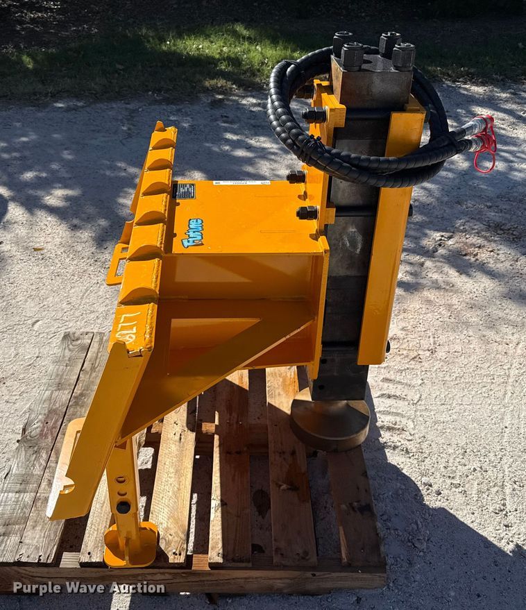 image for item EP0947 AGT AD680 skid steer post driver