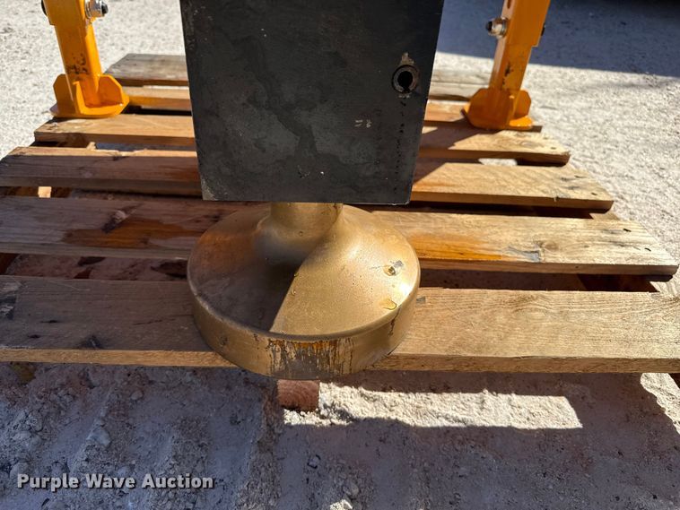 image for item EP0947 AGT AD680 skid steer post driver