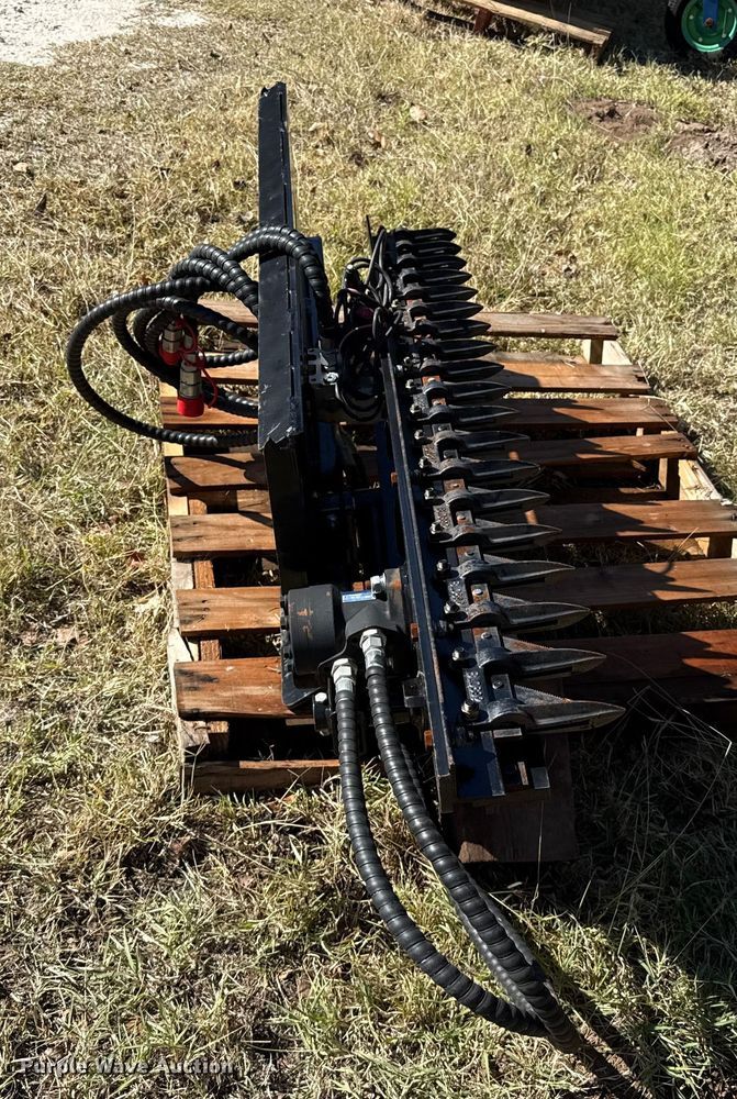 image for item EP0956 2024 GIYI GYD-LLJ skid steer hedge trimmer