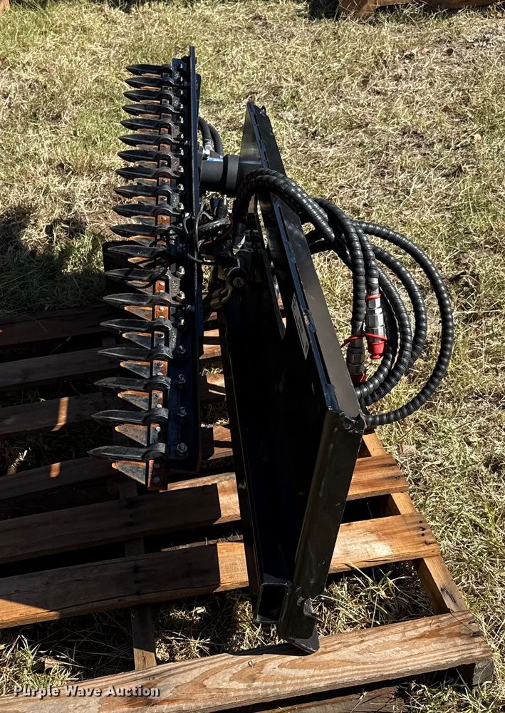 image for item EP0956 2024 GIYI GYD-LLJ skid steer hedge trimmer