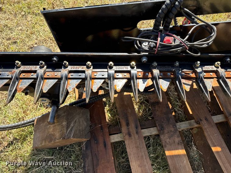 image for item EP0956 2024 GIYI GYD-LLJ skid steer hedge trimmer