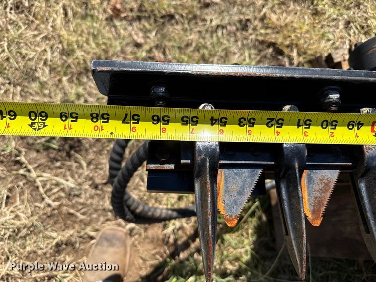 image for item EP0956 2024 GIYI GYD-LLJ skid steer hedge trimmer