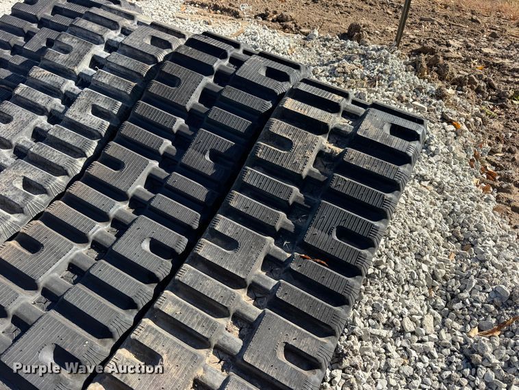 image for item ER0025 (2) sets of tracks