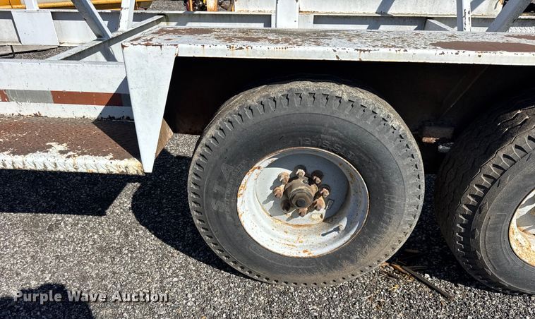 image for item ER0218 1994 Kiefer Built reel trailer
