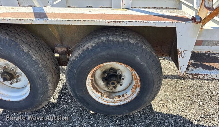 image for item ER0218 1994 Kiefer Built reel trailer