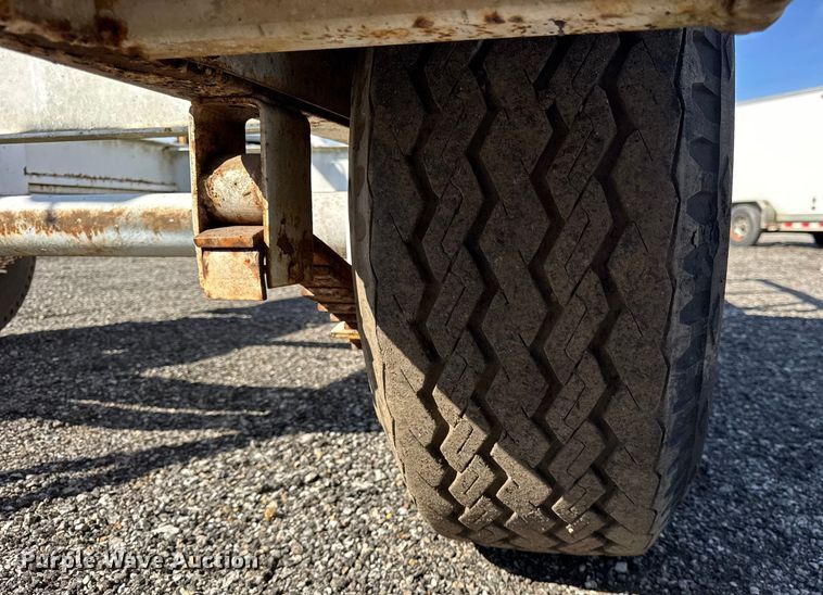 image for item ER0218 1994 Kiefer Built reel trailer