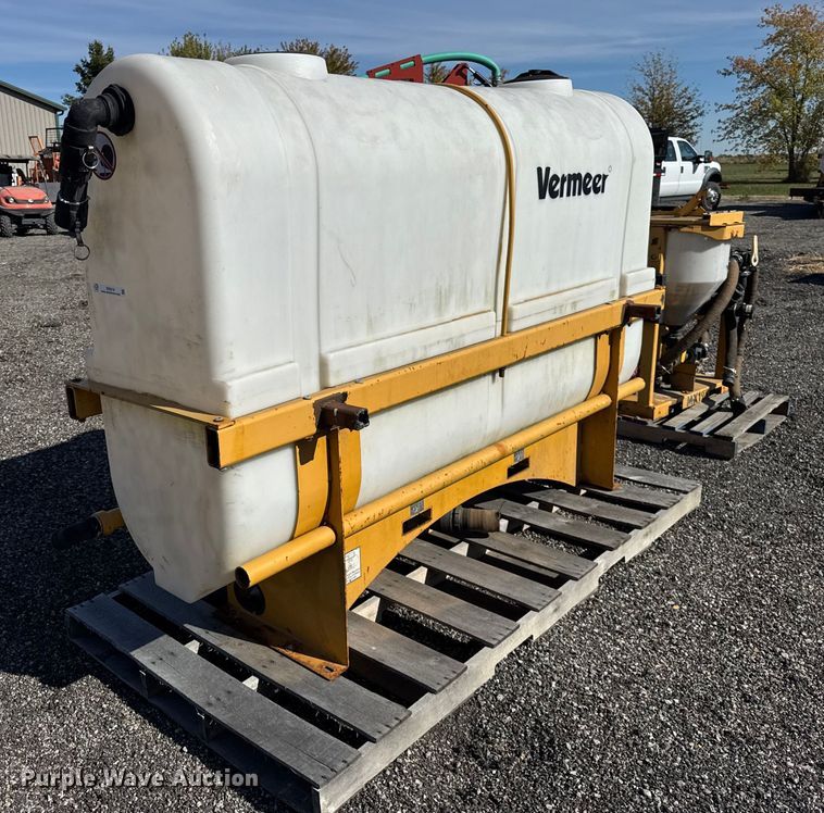 image for item ER0219 2016 Vermeer MX125 fluid mixing system