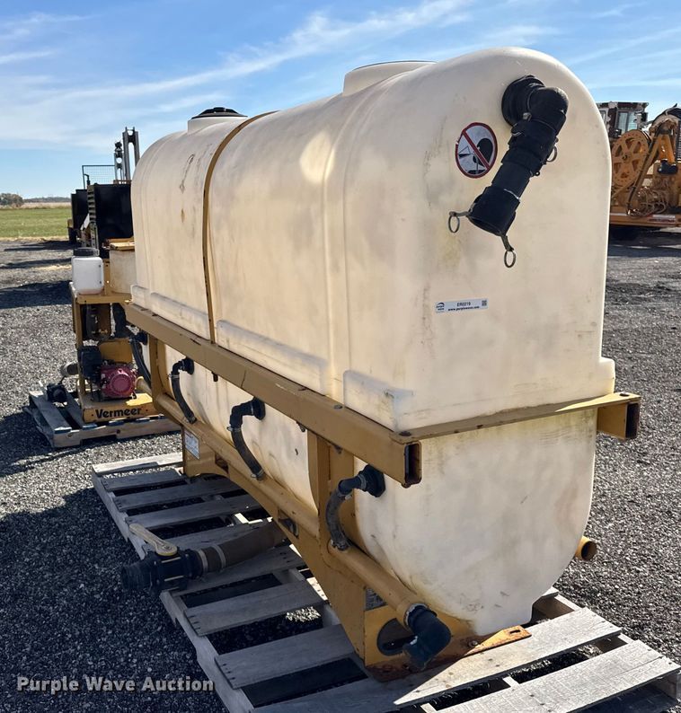 image for item ER0219 2016 Vermeer MX125 fluid mixing system