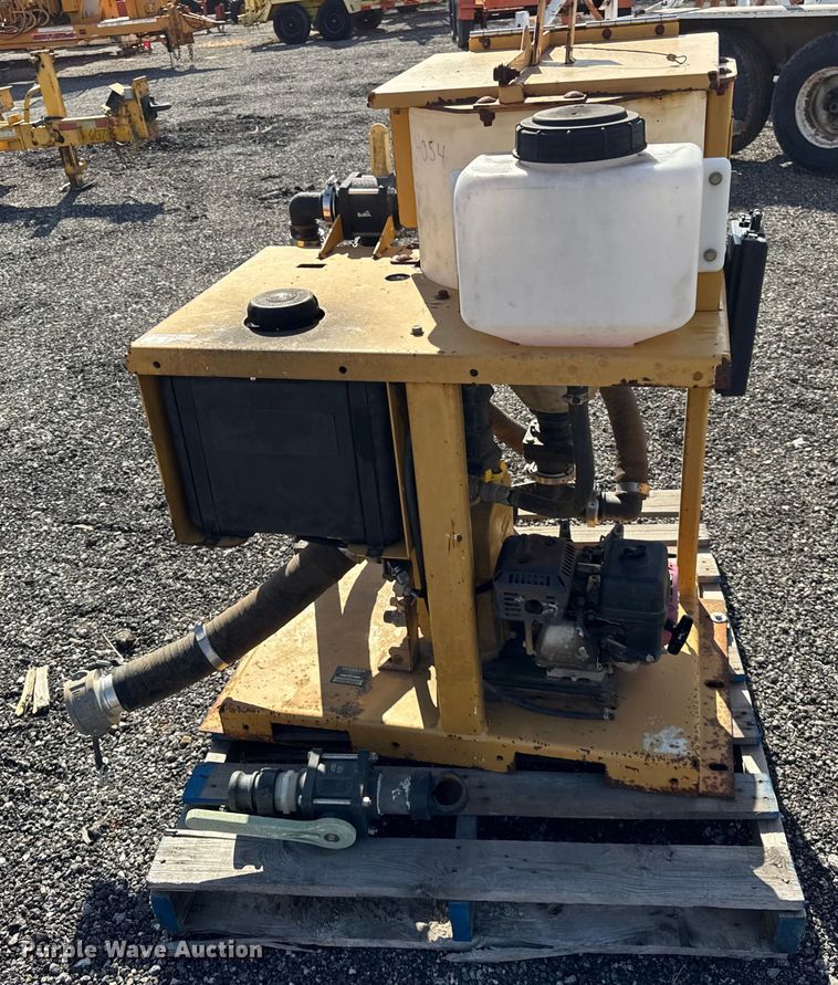 image for item ER0219 2016 Vermeer MX125 fluid mixing system