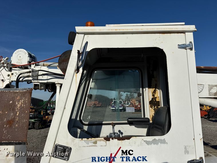 image for item ER0220 VMC Right Track RT01-DD mini digger derrick