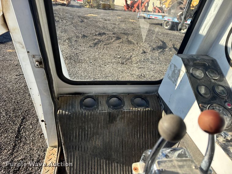 image for item ER0220 VMC Right Track RT01-DD mini digger derrick