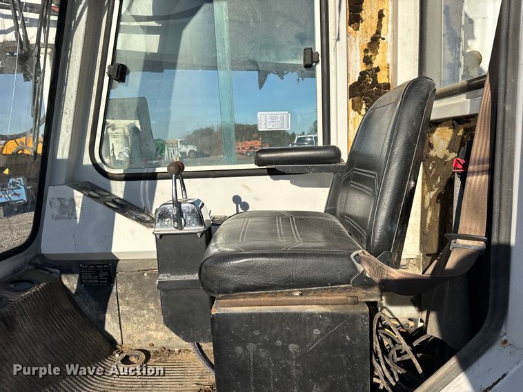 image for item ER0220 VMC Right Track RT01-DD mini digger derrick