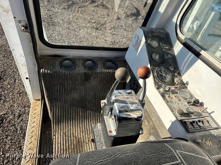 image for item ER0220 VMC Right Track RT01-DD mini digger derrick