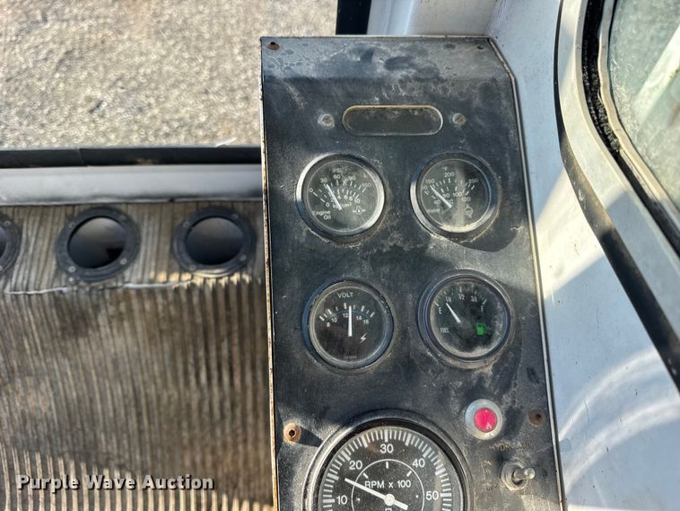 image for item ER0220 VMC Right Track RT01-DD mini digger derrick