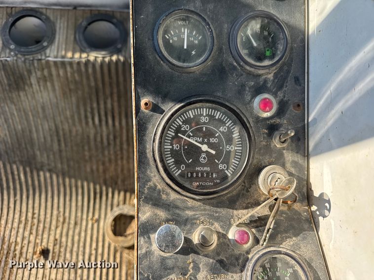 image for item ER0220 VMC Right Track RT01-DD mini digger derrick