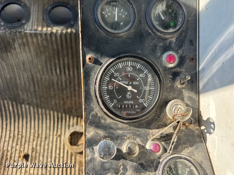 image for item ER0220 VMC Right Track RT01-DD mini digger derrick