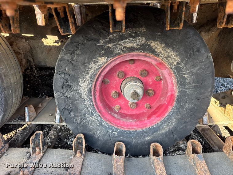 image for item ER0220 VMC Right Track RT01-DD mini digger derrick