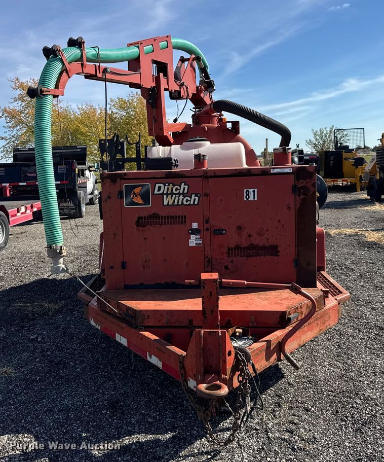 image for item ER0221 2017 Ditch Witch FX30 vacuum excavator