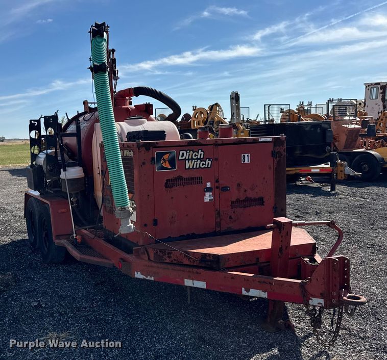 image for item ER0221 2017 Ditch Witch FX30 vacuum excavator