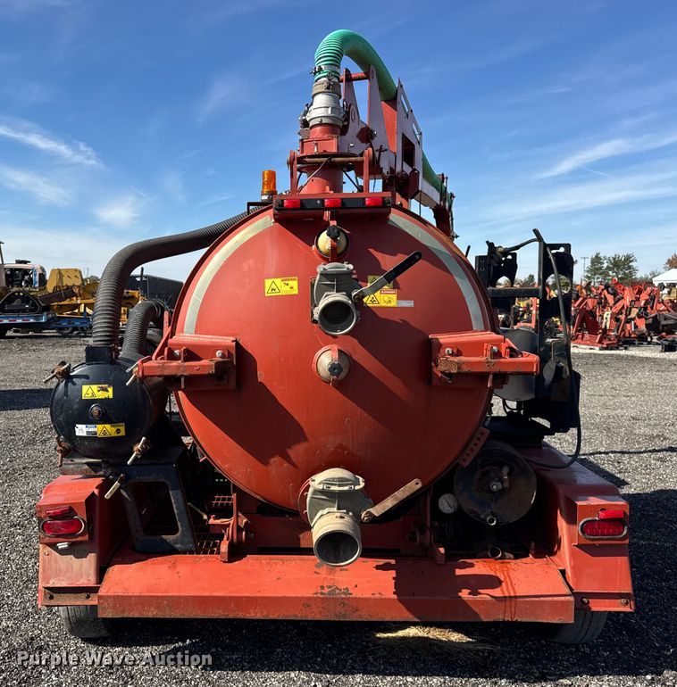 image for item ER0221 2017 Ditch Witch FX30 vacuum excavator