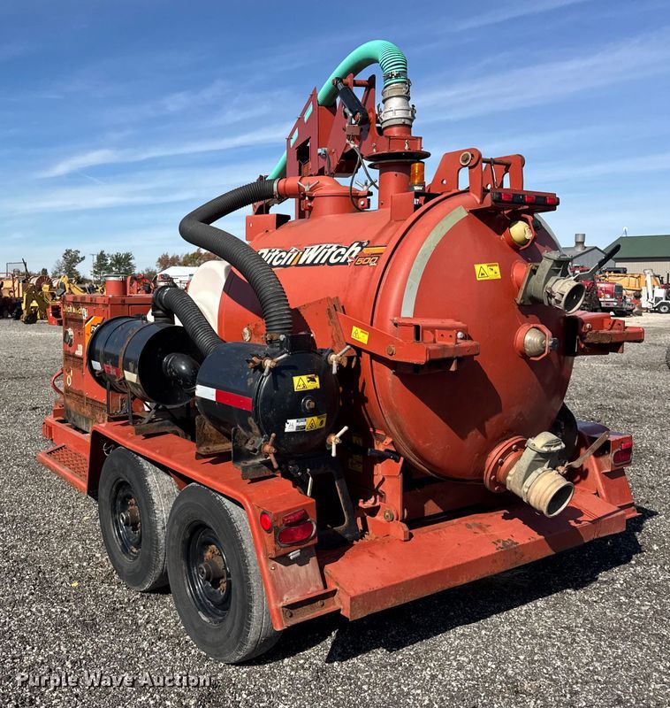 image for item ER0221 2017 Ditch Witch FX30 vacuum excavator