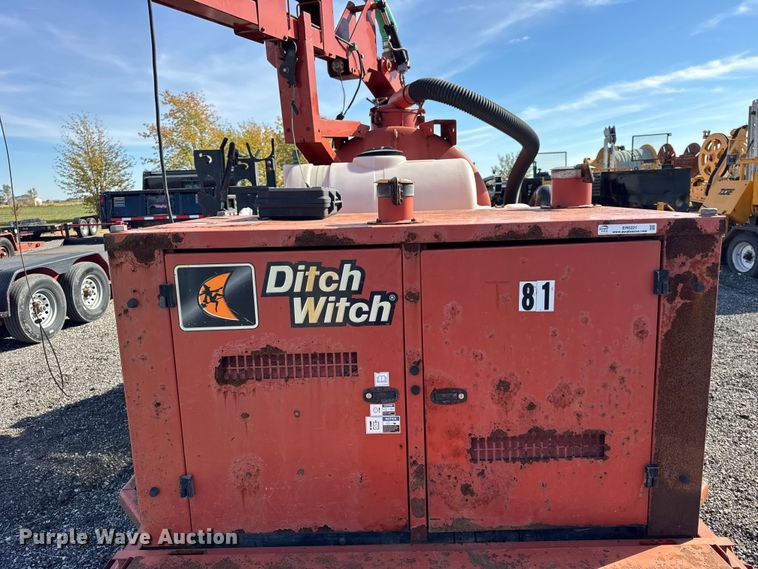image for item ER0221 2017 Ditch Witch FX30 vacuum excavator
