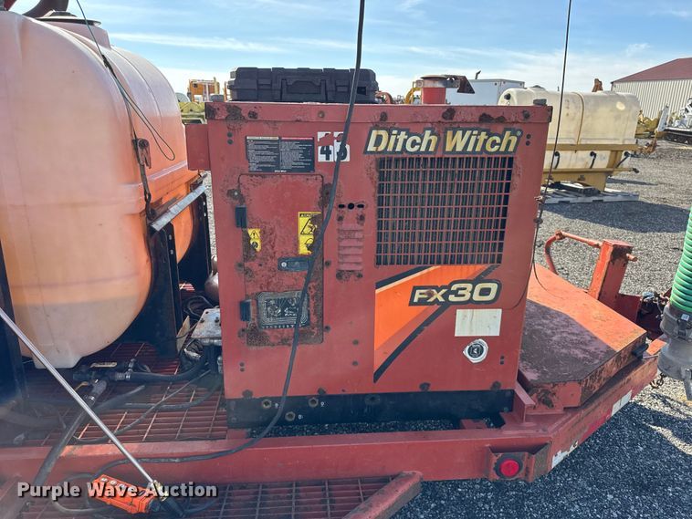 image for item ER0221 2017 Ditch Witch FX30 vacuum excavator