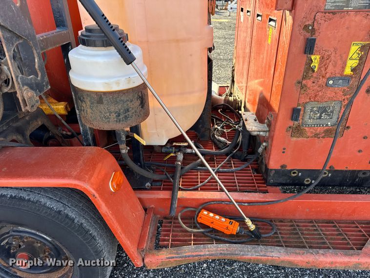 image for item ER0221 2017 Ditch Witch FX30 vacuum excavator